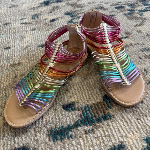Metallic Rainbow Gladiator Girls sz 4 flat scrappy sandals fun multi color shoes - Picture 1 of 9